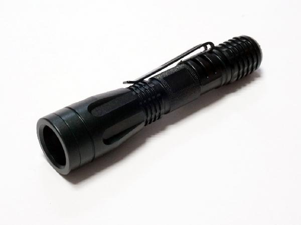 熱い販売軽量2AAA塩の頑丈な電池の便利な白IP67の長い作業時間の小さいペンを点検することはトーチを導きました