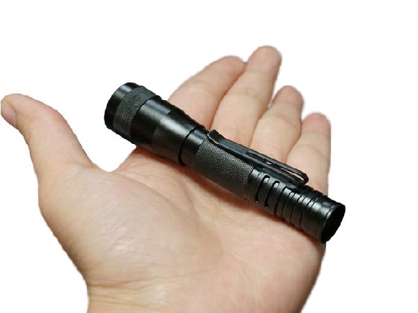 熱い販売軽量2AAA塩の頑丈な電池の便利な白IP67の長い作業時間の小さいペンを点検することはトーチを導きました