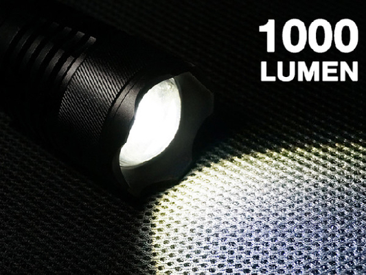 ズームレンズの9のヘッド高い安全性のTorchlight 1000の内腔* AA電池