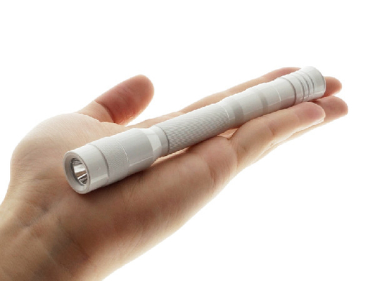 小さく多彩なIPX4は小型のペンの懐中電燈のカスタマイズ可能な貝色を導きました