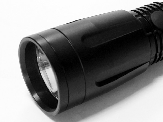 高い発電の警察の保証懐中電燈、カスタマイズされた戦術的な警察の懐中電燈