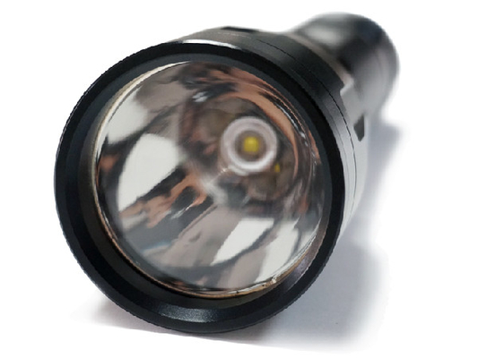 6400K高い発電は懐中電燈、Planoレンズが付いているハスキーな導かれた懐中電燈を導きました