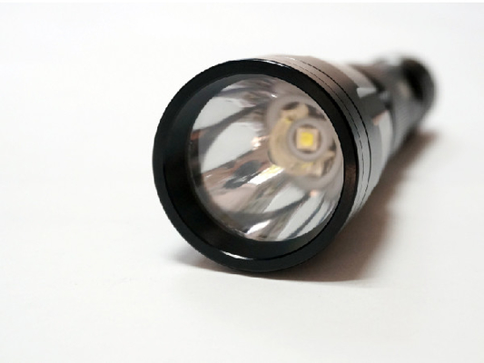 屋外のキャンプのための500 Lumen18650電池再充電可能なLEDの懐中電燈