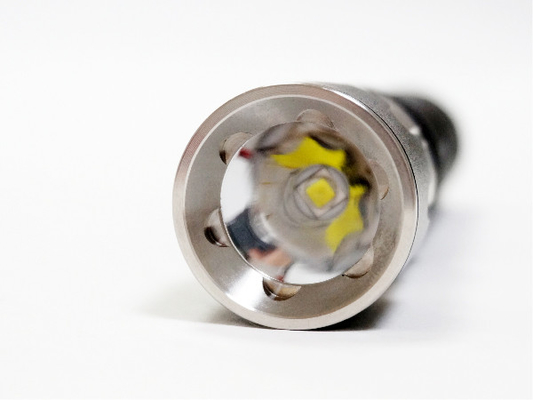 磁石制御を用いるクリー族XM L2 U2の消防士LEDの懐中電燈の高い発電