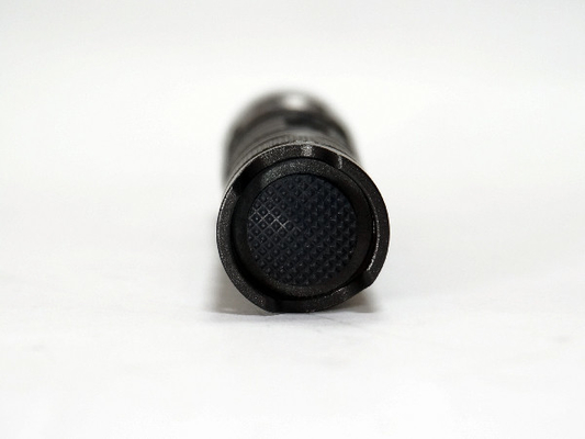 手の革紐が付いている磁気のクリー族の消防士LEDの懐中電燈の前進焦点