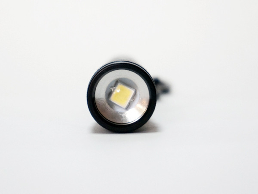 小さく明るい屋外LEDの懐中電燈のキーチェーンのアルミ合金物質的で黒い色