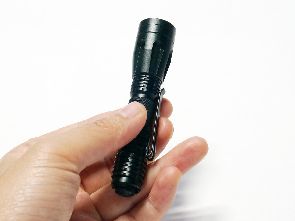27g EDCのクリー族LED キーチェーンの懐中電燈50の内腔6400Kの色温度